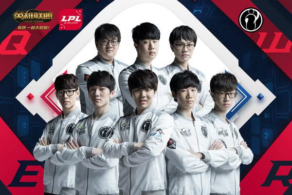 下看到了他 下看到了他