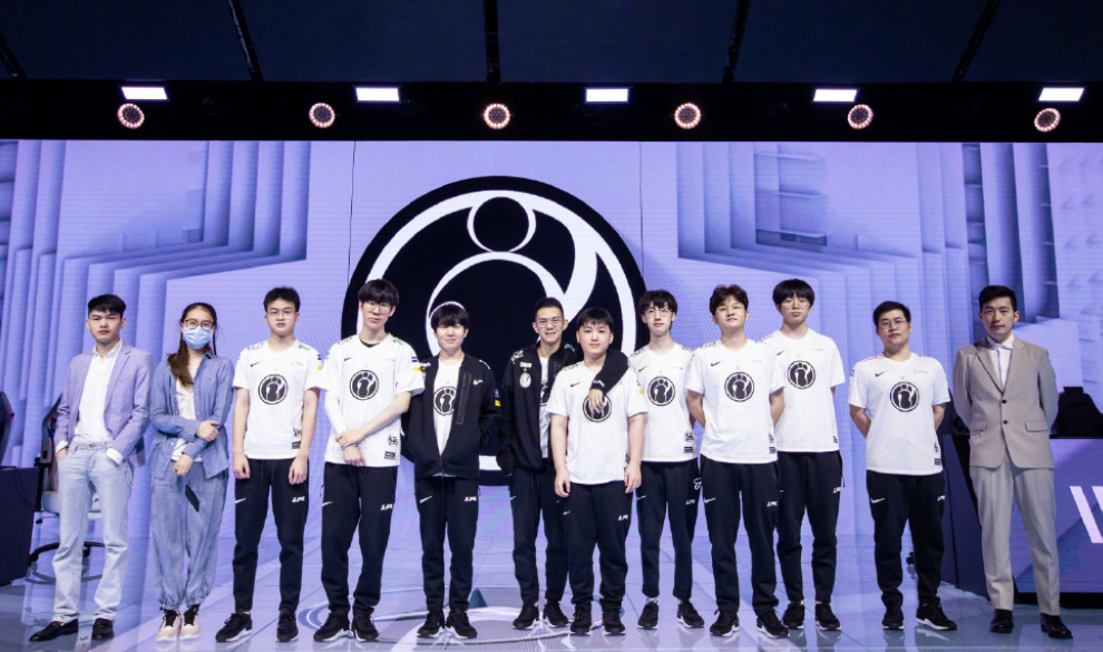 人民体谈：从2025年国际乒联混团世界杯看中国乒乓队伍的重塑（人民体谈：2025年国际乒联混合团体世界杯映照国乒阵容重塑）