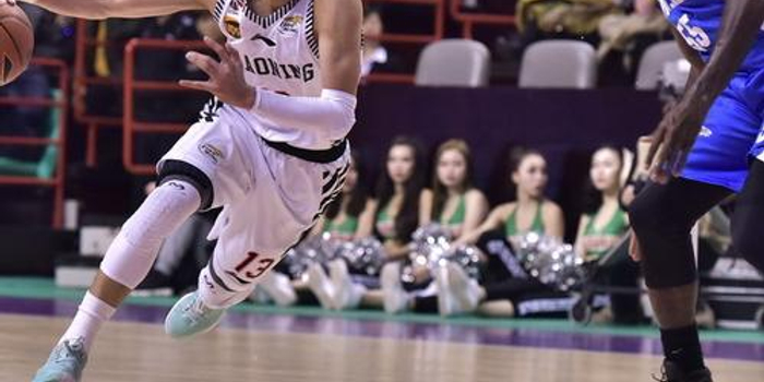 毕包主帅：巴黎是欧冠冠军，这一分是拼尽全力才换来的（毕包主帅：巴黎堪称欧冠冠军，这一分是硬拼到底的结果）